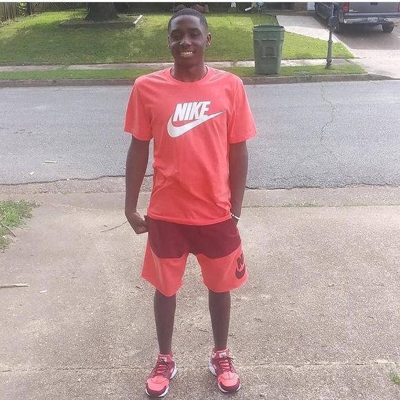 Meet your Posher, Joshua - Picture 1 of 1